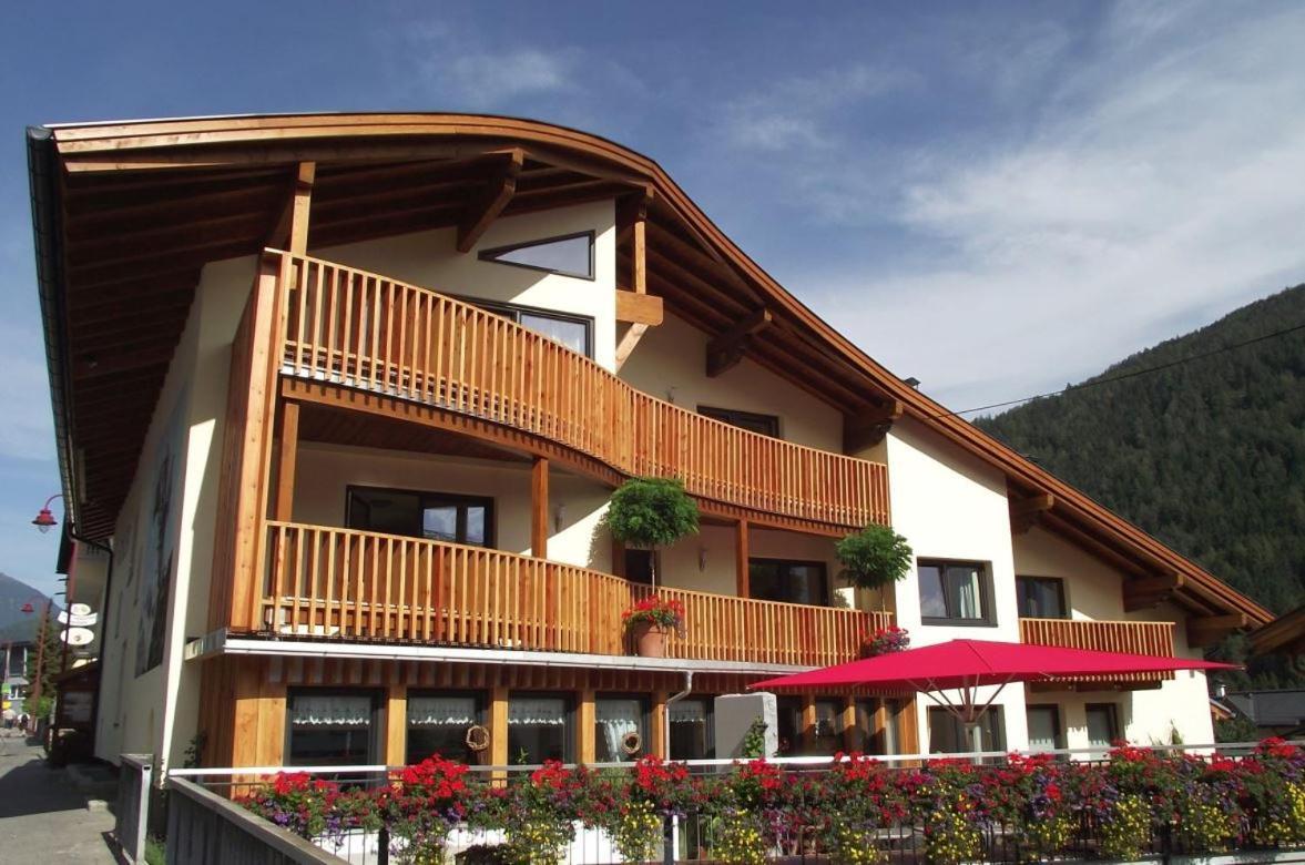 Adler Hotel-Pension Fulpmes Ngoại thất bức ảnh
