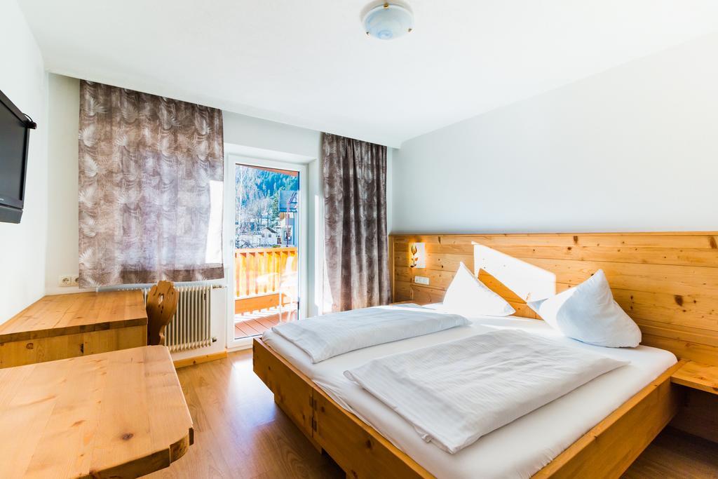 Adler Hotel-Pension Fulpmes Ngoại thất bức ảnh