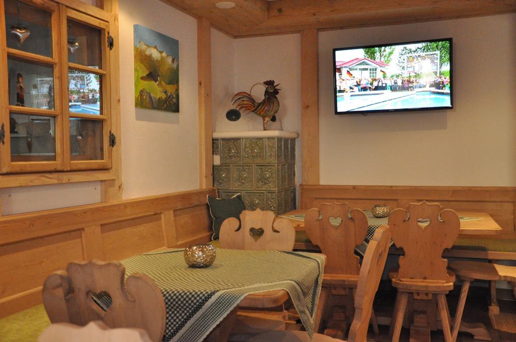 Adler Hotel-Pension Fulpmes Ngoại thất bức ảnh